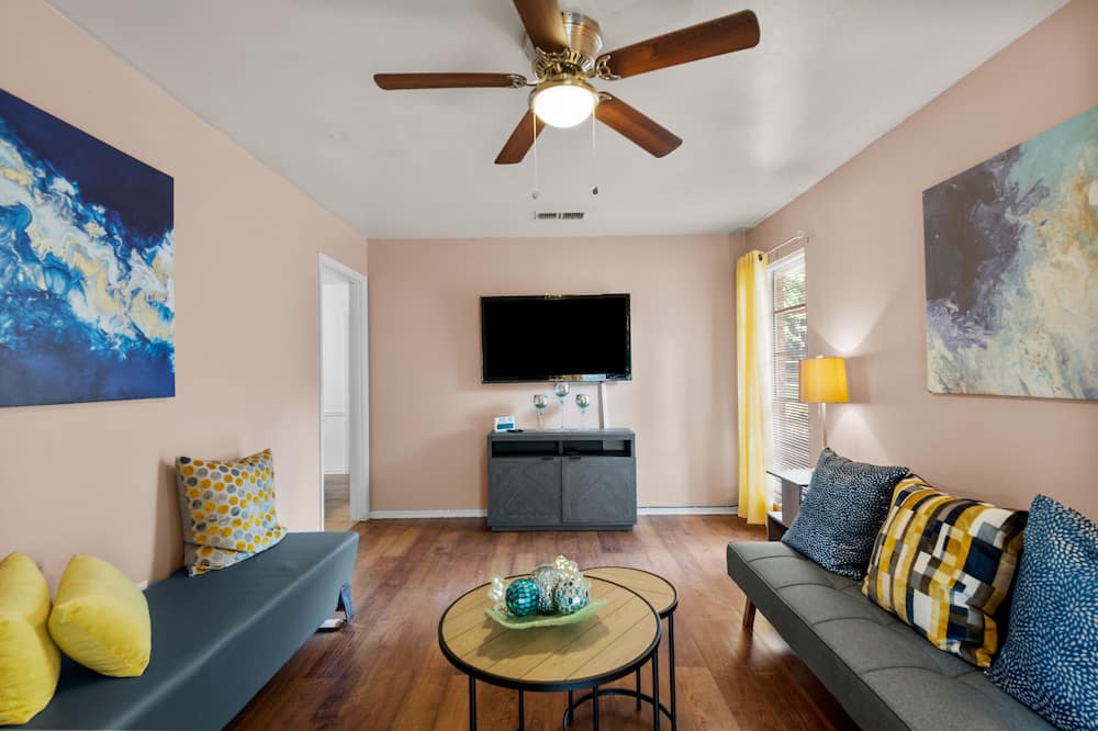 Photo of Livingroom in Shreveport
