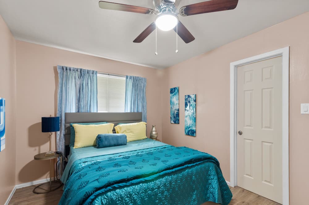 Photo of Bedroom in Shreveport