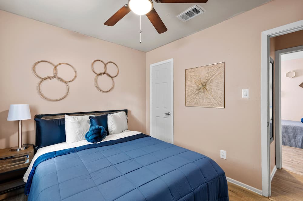 Photo of Bedroom in Shreveport