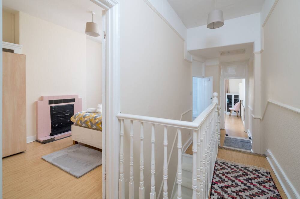 Photo of Others in Bowes