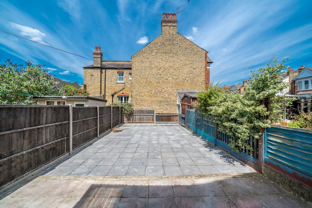 Photo of Outdoor in Bowes