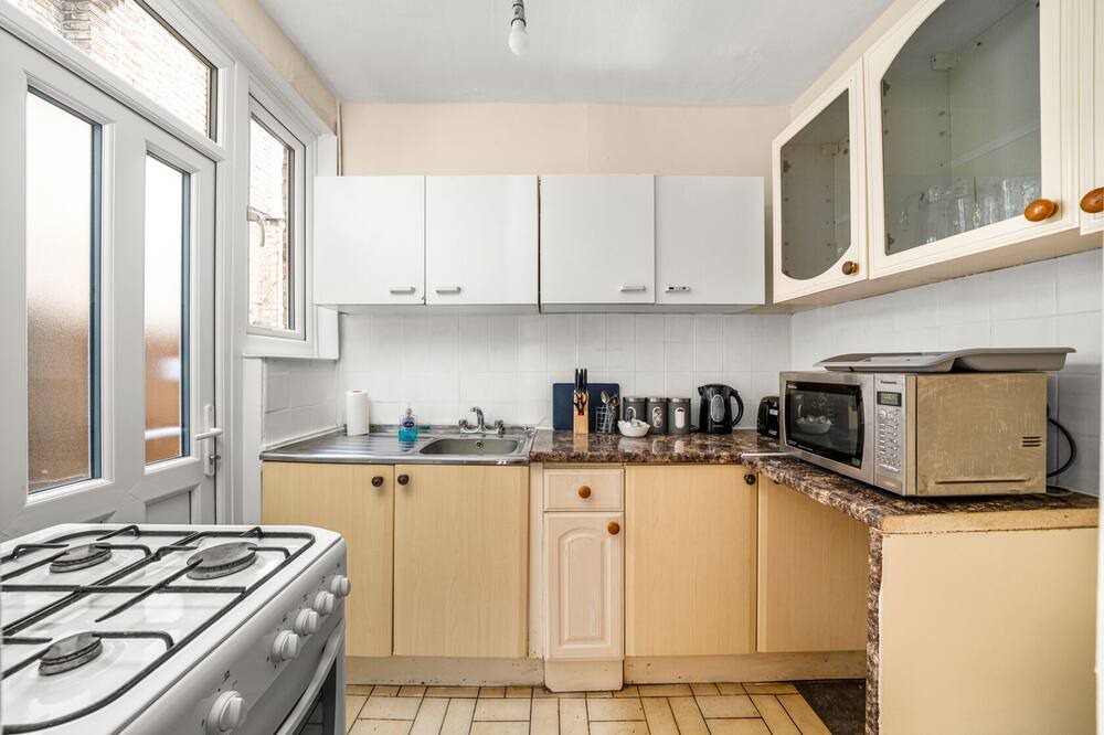 Photo of Others in Bowes