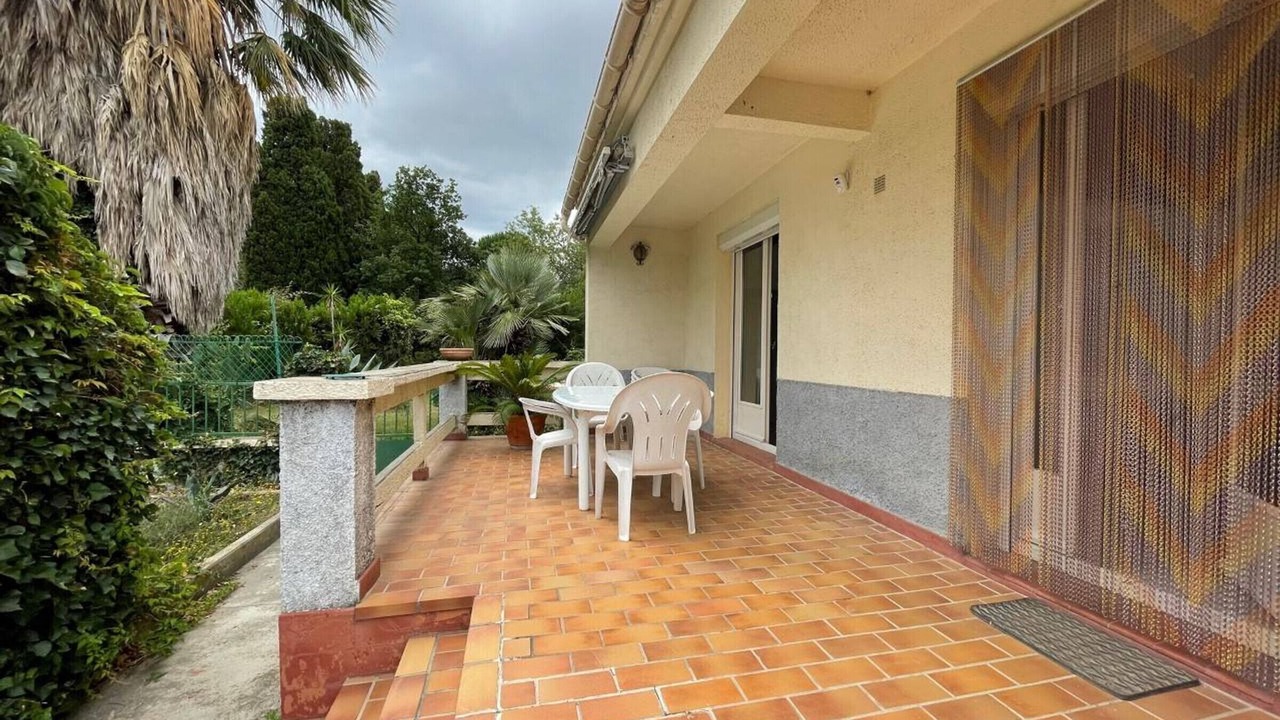 Photo of Patio Balcony in Palau-del-Vidre