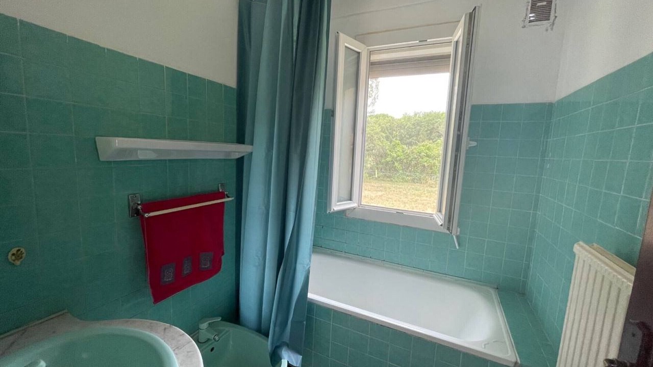 Photo of Bathroom in Palau-del-Vidre