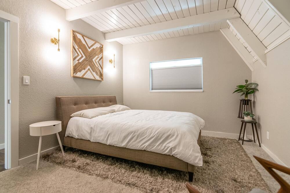 Photo of Bedroom in Nekoosa