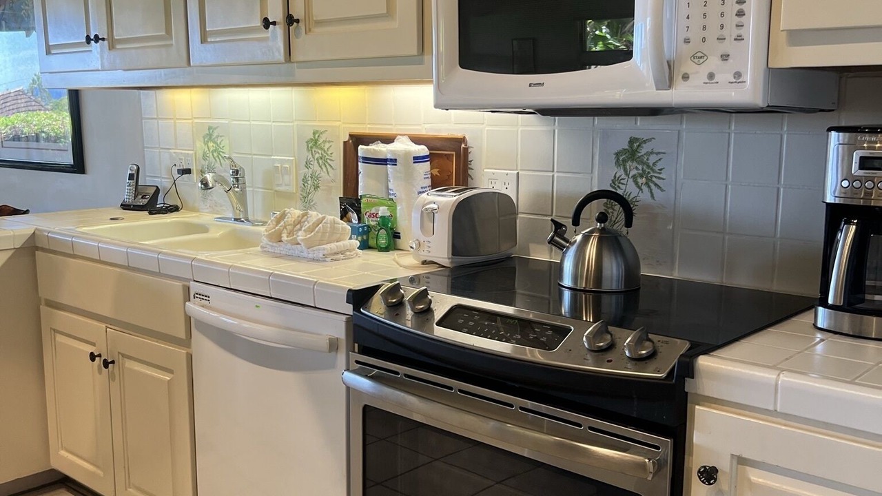 Photo of Kitchen in Kaanapali