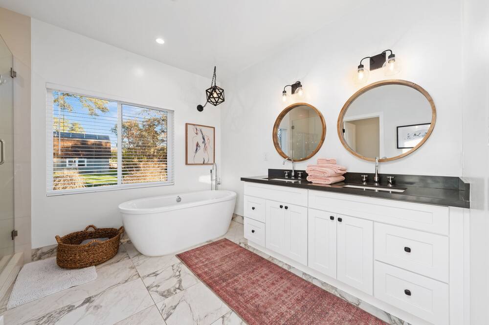 Photo of Bedroom in Loomis