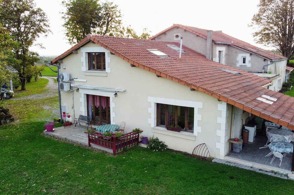 Photo of Outdoor in Scorbe-Clairvaux