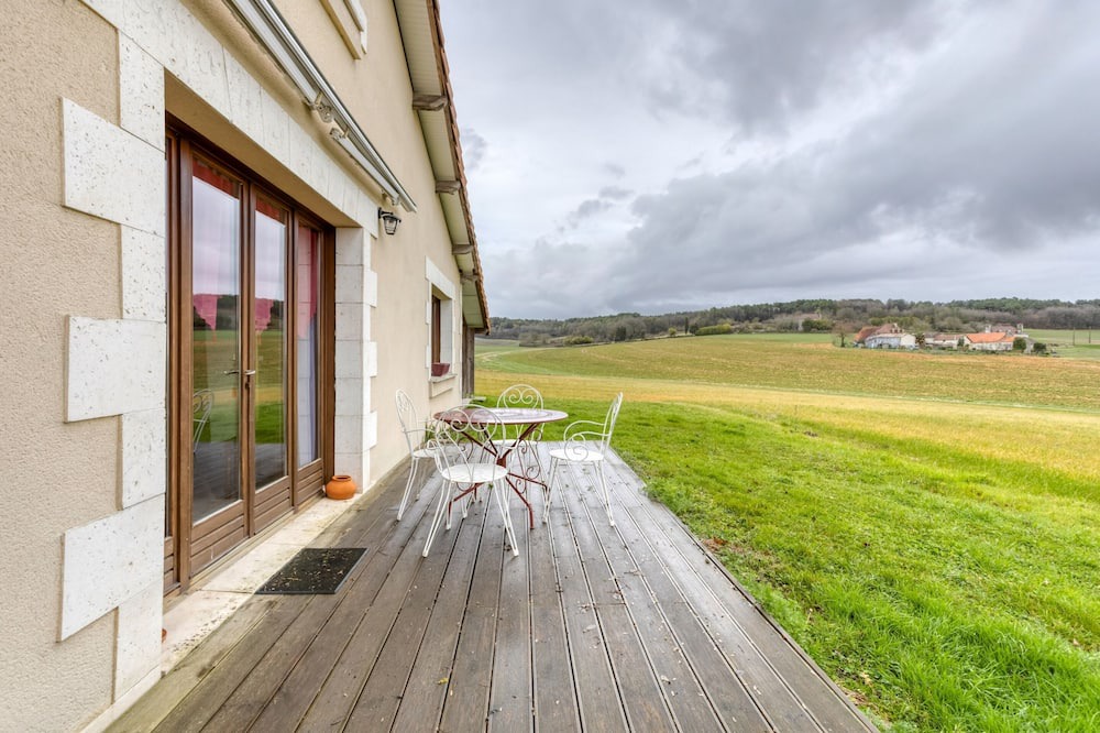 Photo of Patio Balcony in Scorbe-Clairvaux