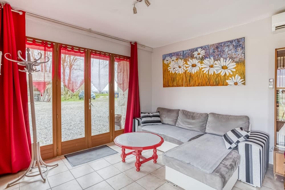 Photo of Livingroom in Scorbe-Clairvaux