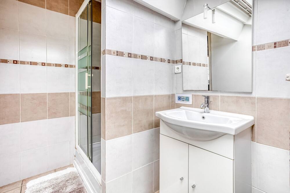 Photo of Bathroom in Scorbe-Clairvaux