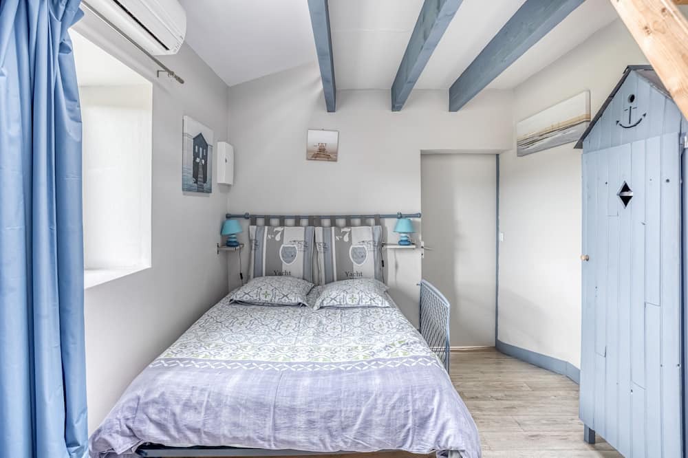 Photo of Bedroom in Scorbe-Clairvaux