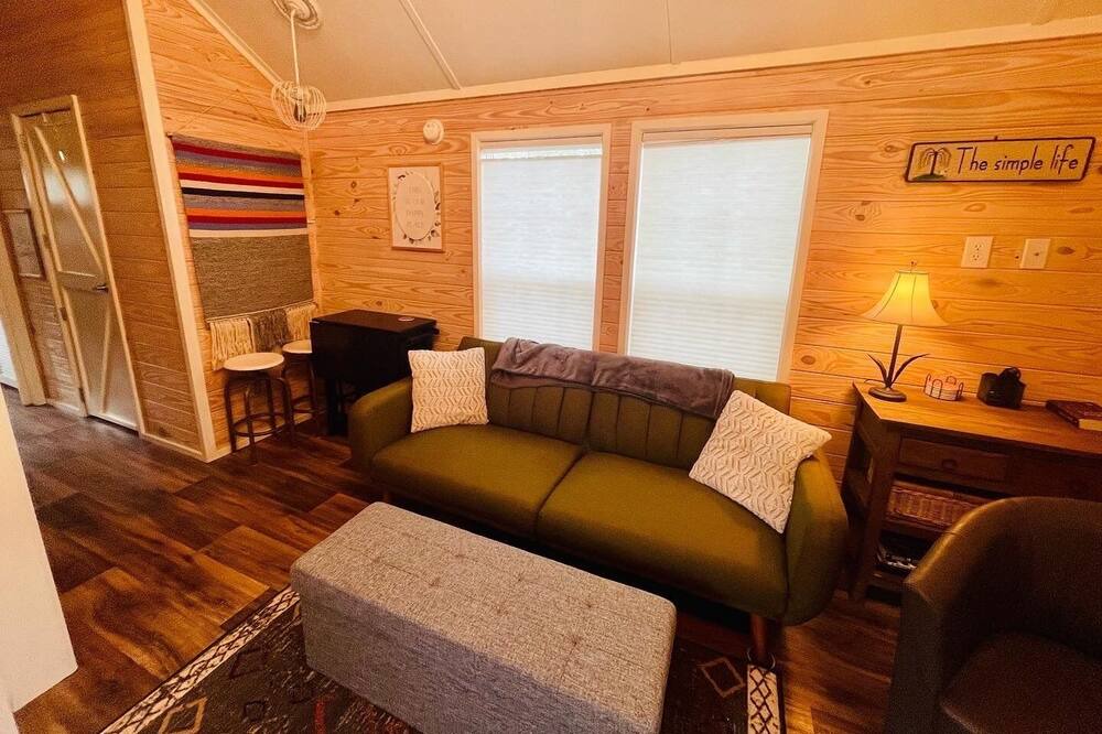 Photo of Livingroom in Upward