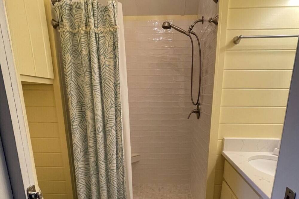Photo of Bathroom in Upward