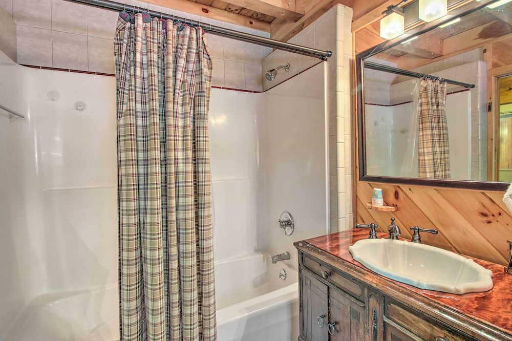 Photo of Bathroom in East Wakefield