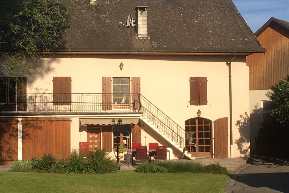 Photo of Outdoor in Chilly