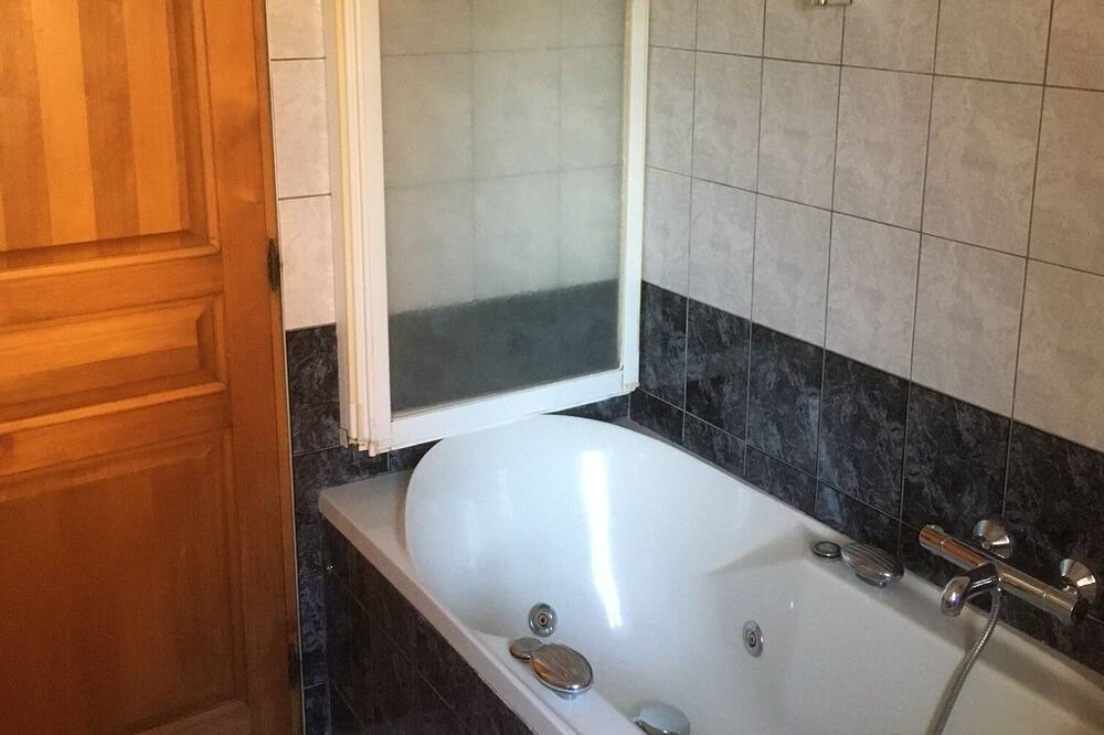 Photo of Bathroom in Chilly