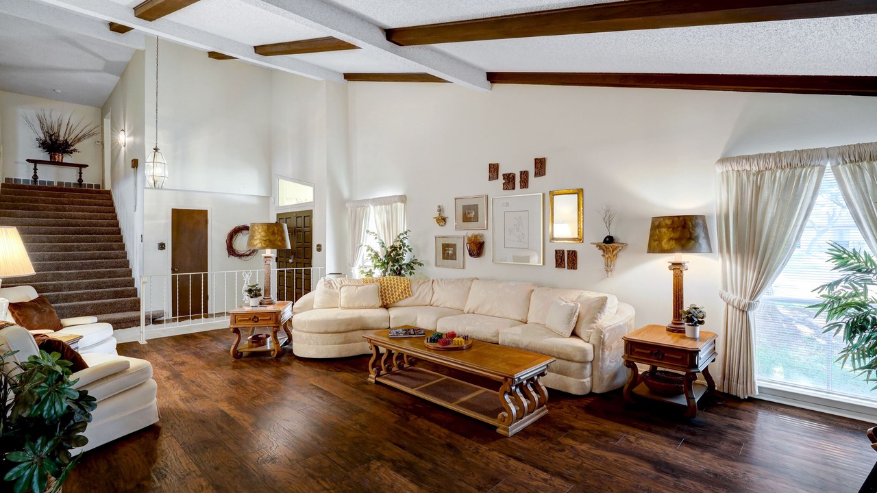 Photo of Livingroom in Universal City