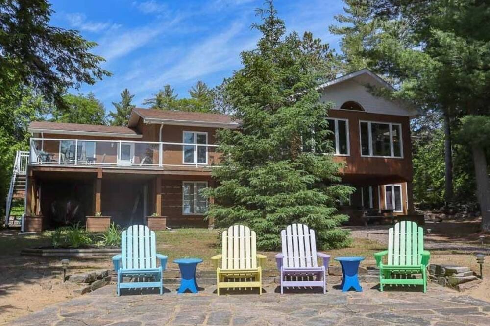 Photo of Outdoor in Algonquin Highlands
