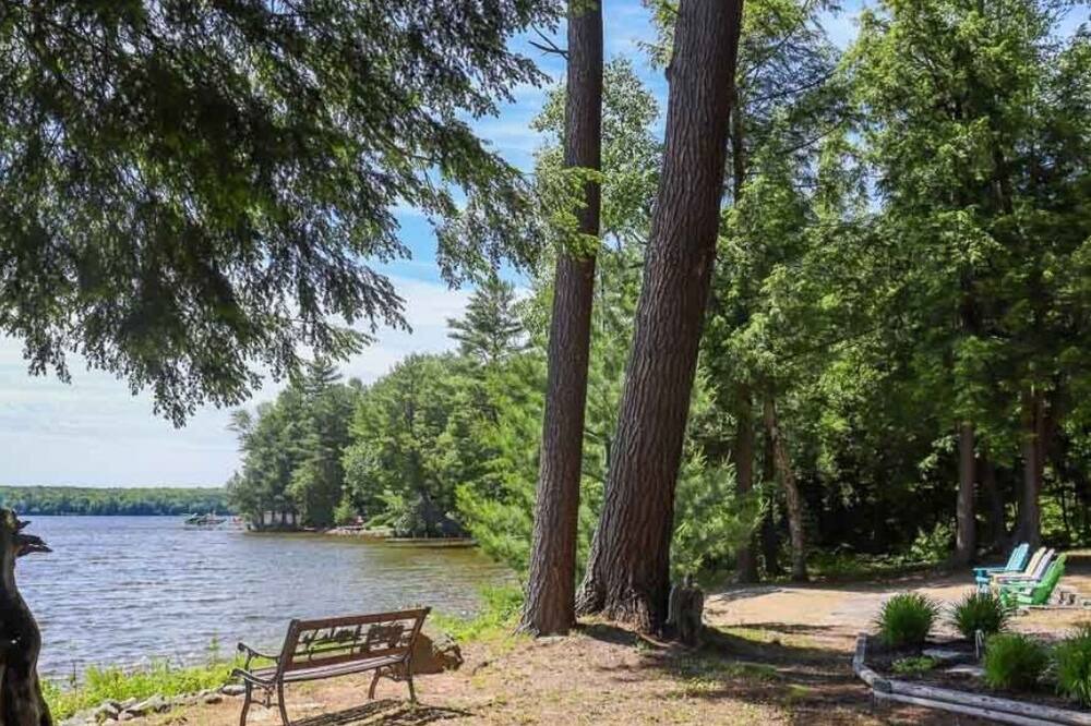 Photo of Outdoor in Algonquin Highlands
