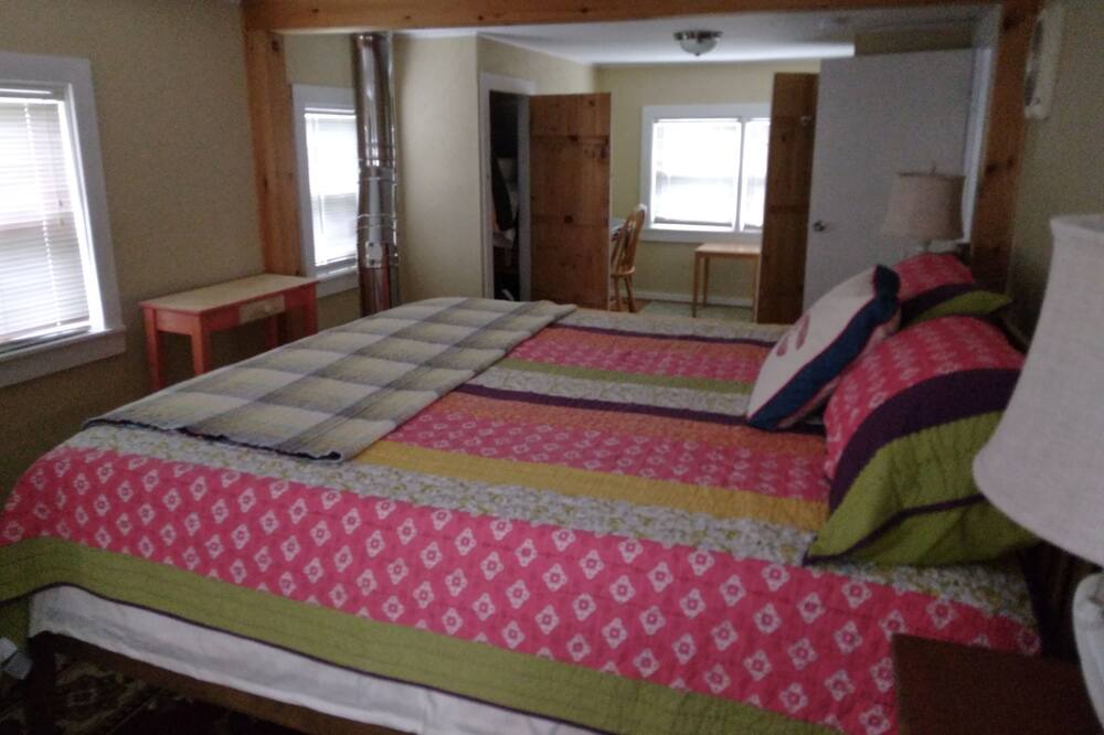 Photo of Bedroom in South Addison