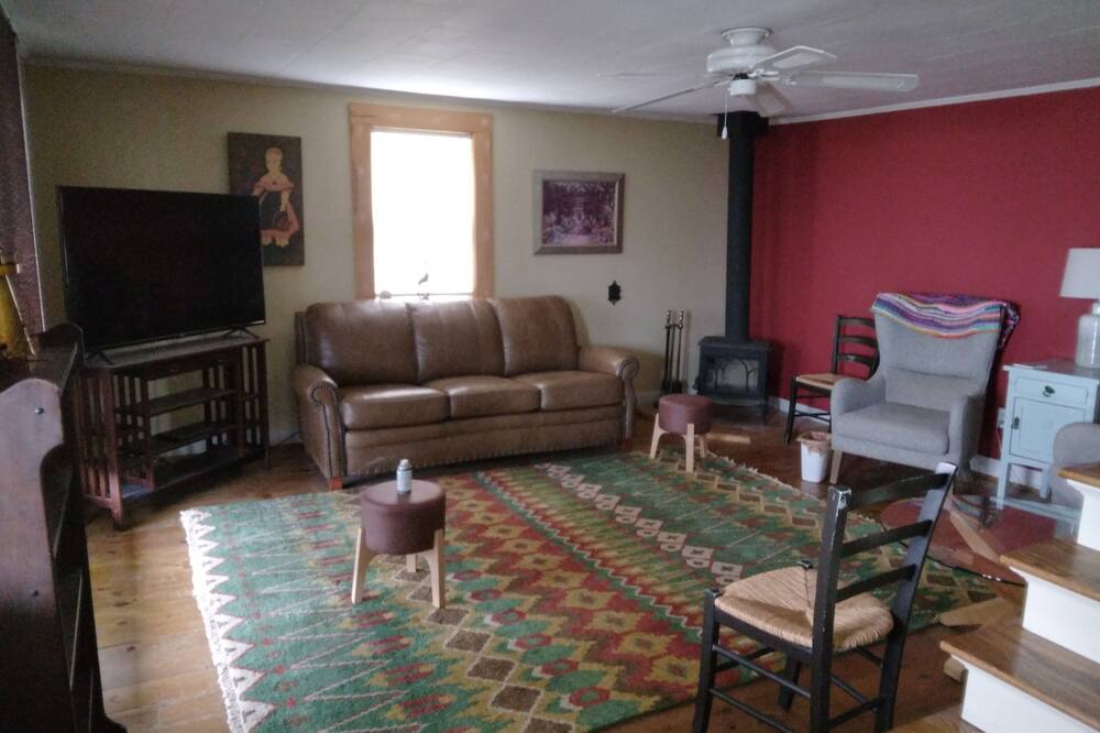 Photo of Livingroom in South Addison