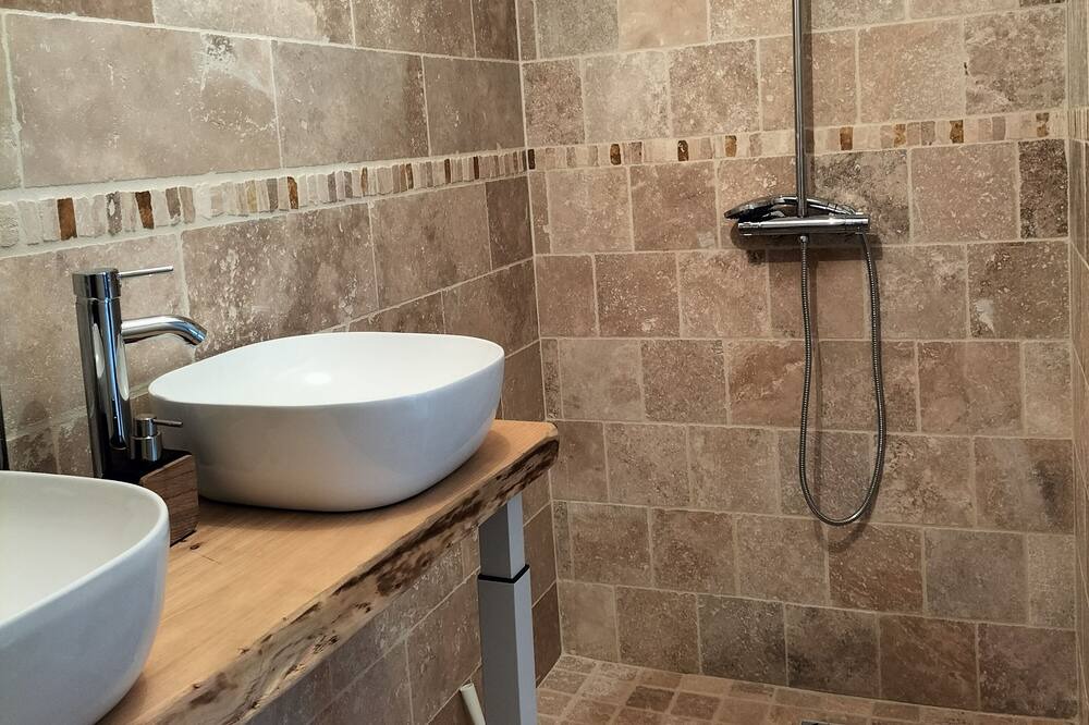 Photo of Bathroom in Herm