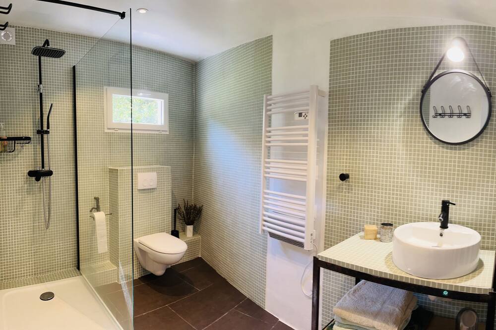 Photo of Bathroom in Tourrette-Levens