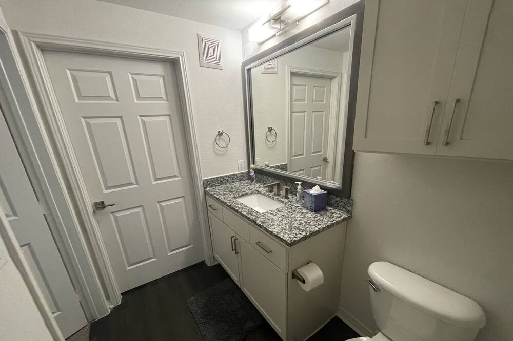 Photo of Bathroom in Valley Ranch