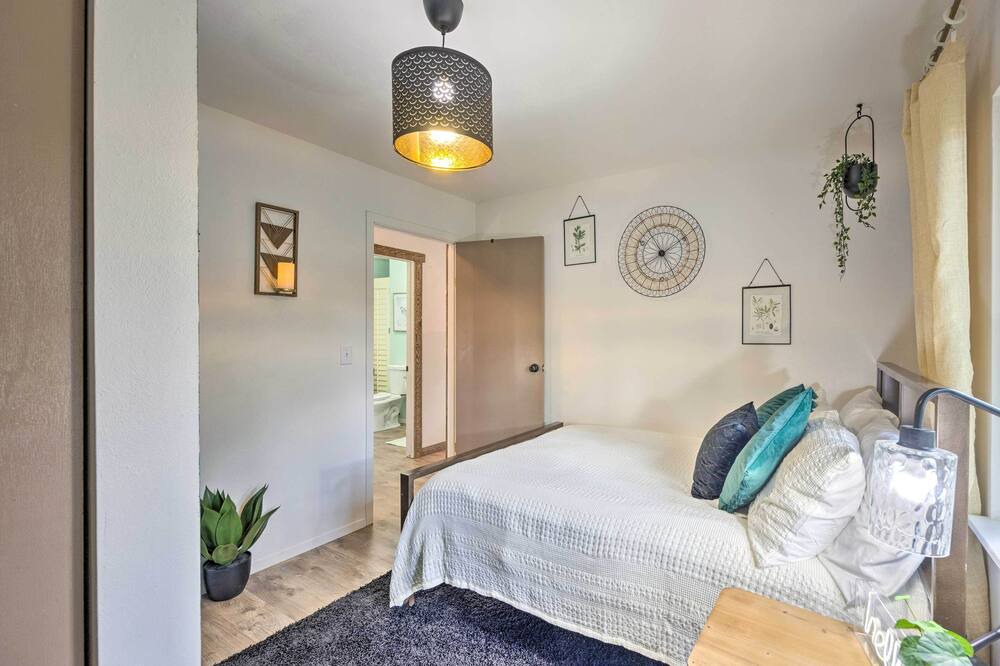 Photo of Bedroom in Rainbow Valley
