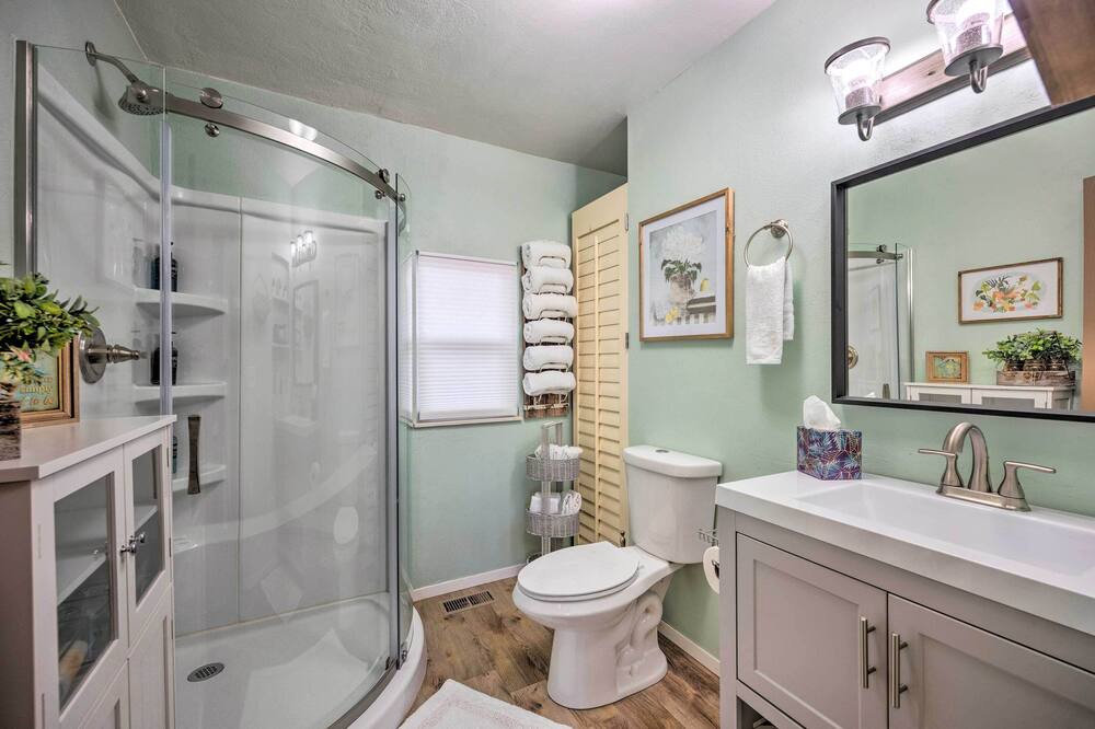 Photo of Bathroom in Rainbow Valley