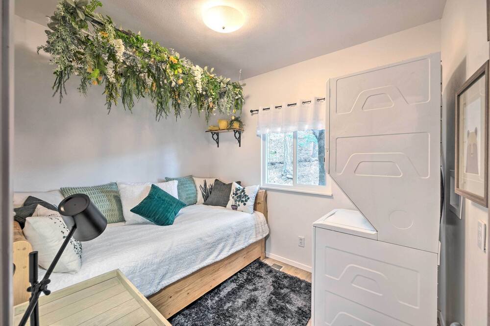 Photo of Bedroom in Rainbow Valley