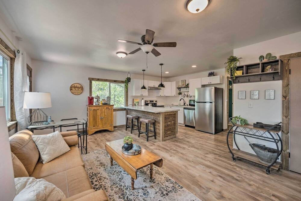 Photo of Livingroom in Rainbow Valley