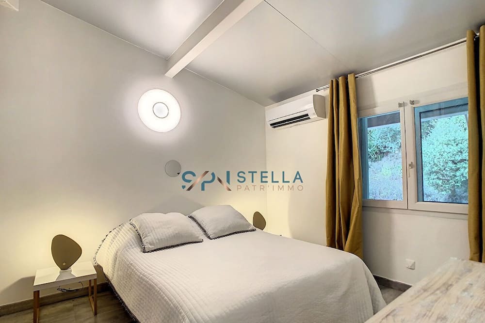 Photo of Bedroom in Eccica-Suarella