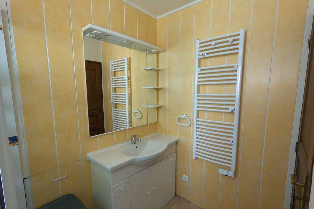 Photo of Bathroom in Baillargues