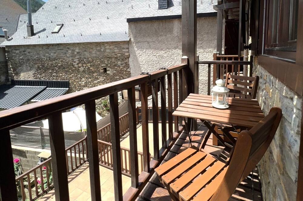 Photo of Patio Balcony in Garos