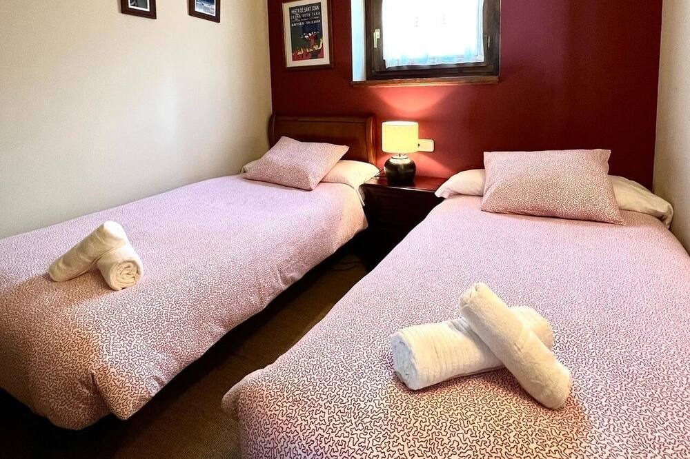 Photo of Bedroom in Garos