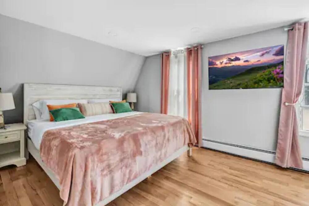 Photo of Others in Stratford