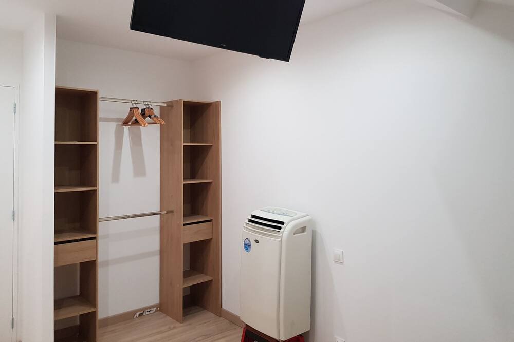 Photo of Bedroom in Annesse-et-Beaulieu