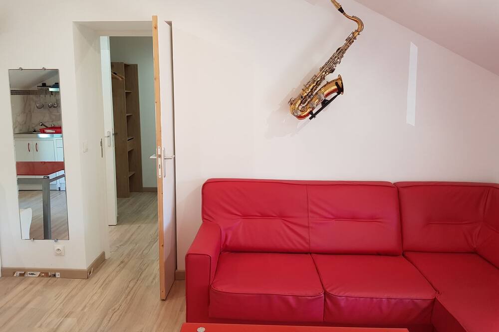 Photo of Livingroom in Annesse-et-Beaulieu