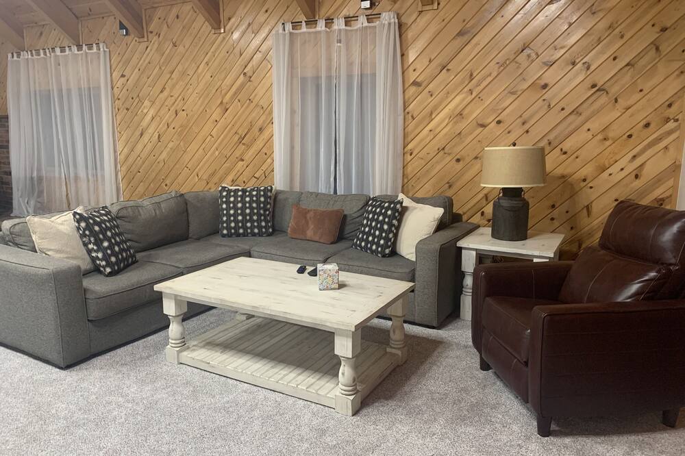 Photo of Livingroom in Huntsville
