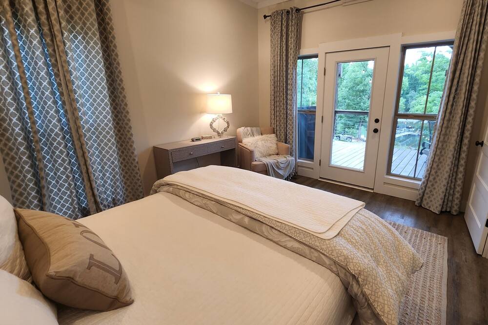 Photo of Bedroom in Arley