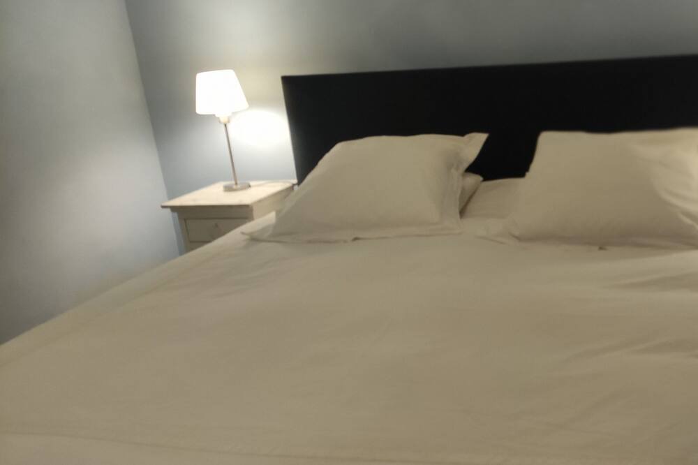 Photo of Bedroom in Saint-Bauzille-de-Putois