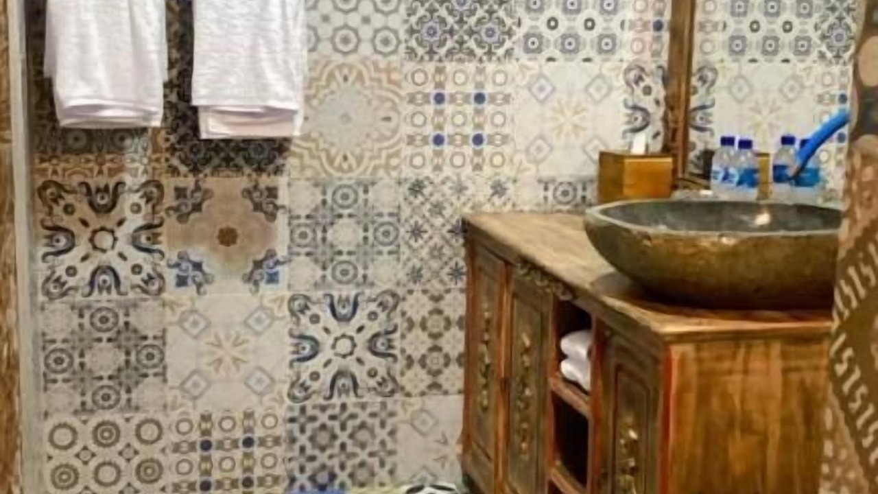 Photo of Others in Celuk