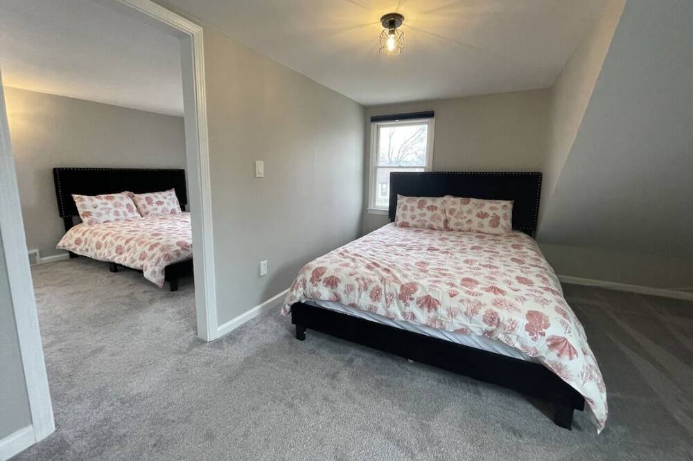 Photo of Bedroom in Redford