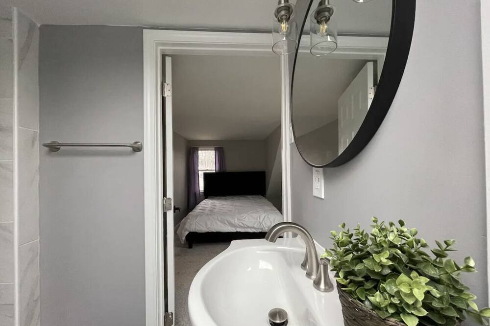 Photo of Bathroom in Redford