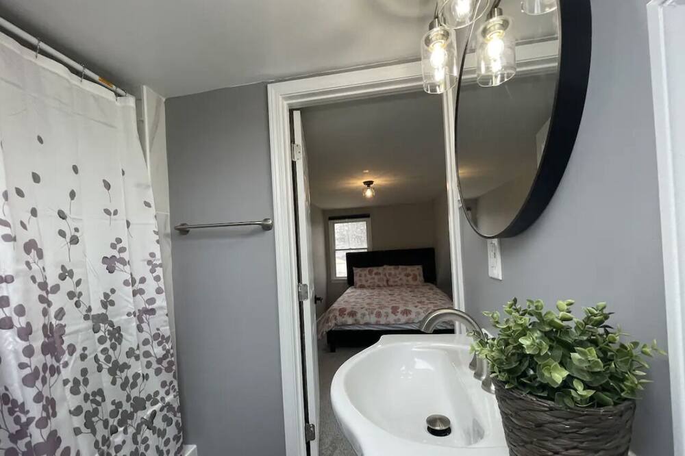 Photo of Bathroom in Redford