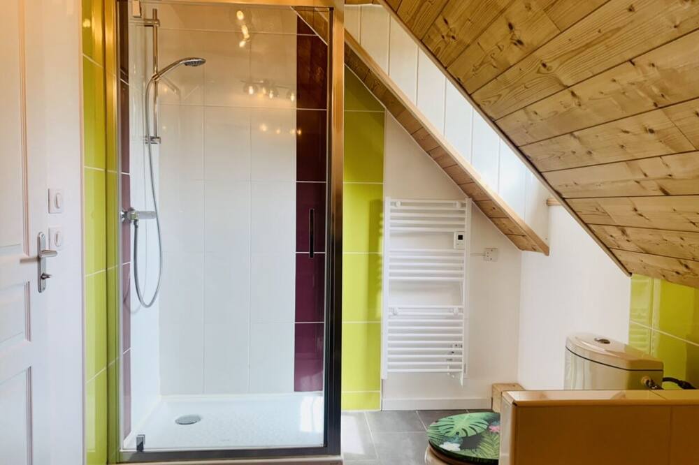 Photo of Bathroom in Azet