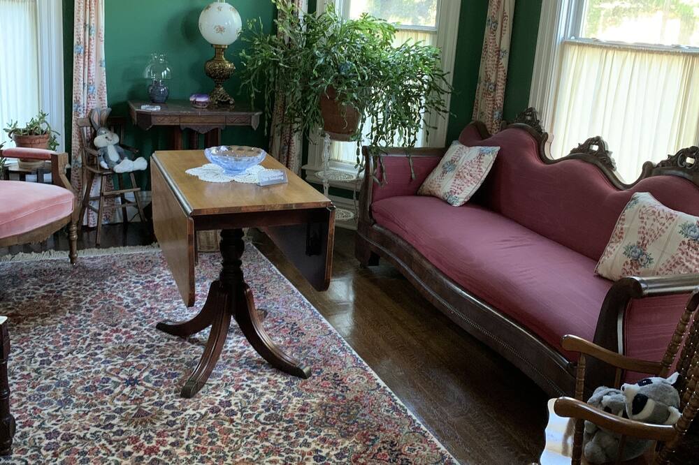 Photo of Livingroom in Brockport