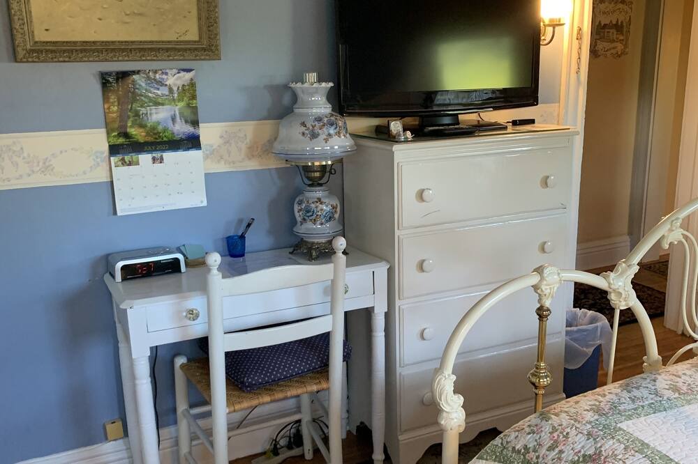Photo of Bedroom in Brockport